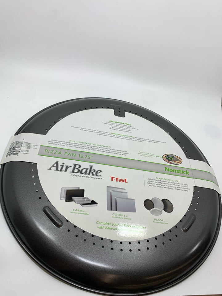 NWT AIR BAKE PIZZA PAN.