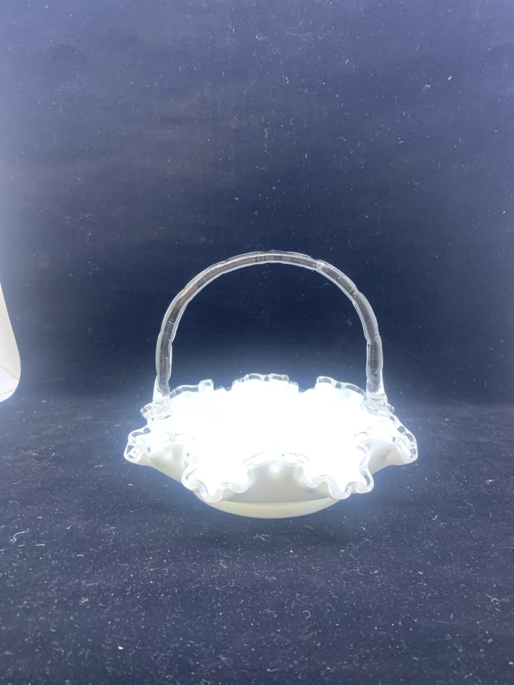 VTG WHITE GLASS RUFFLE EDGE BASKET.