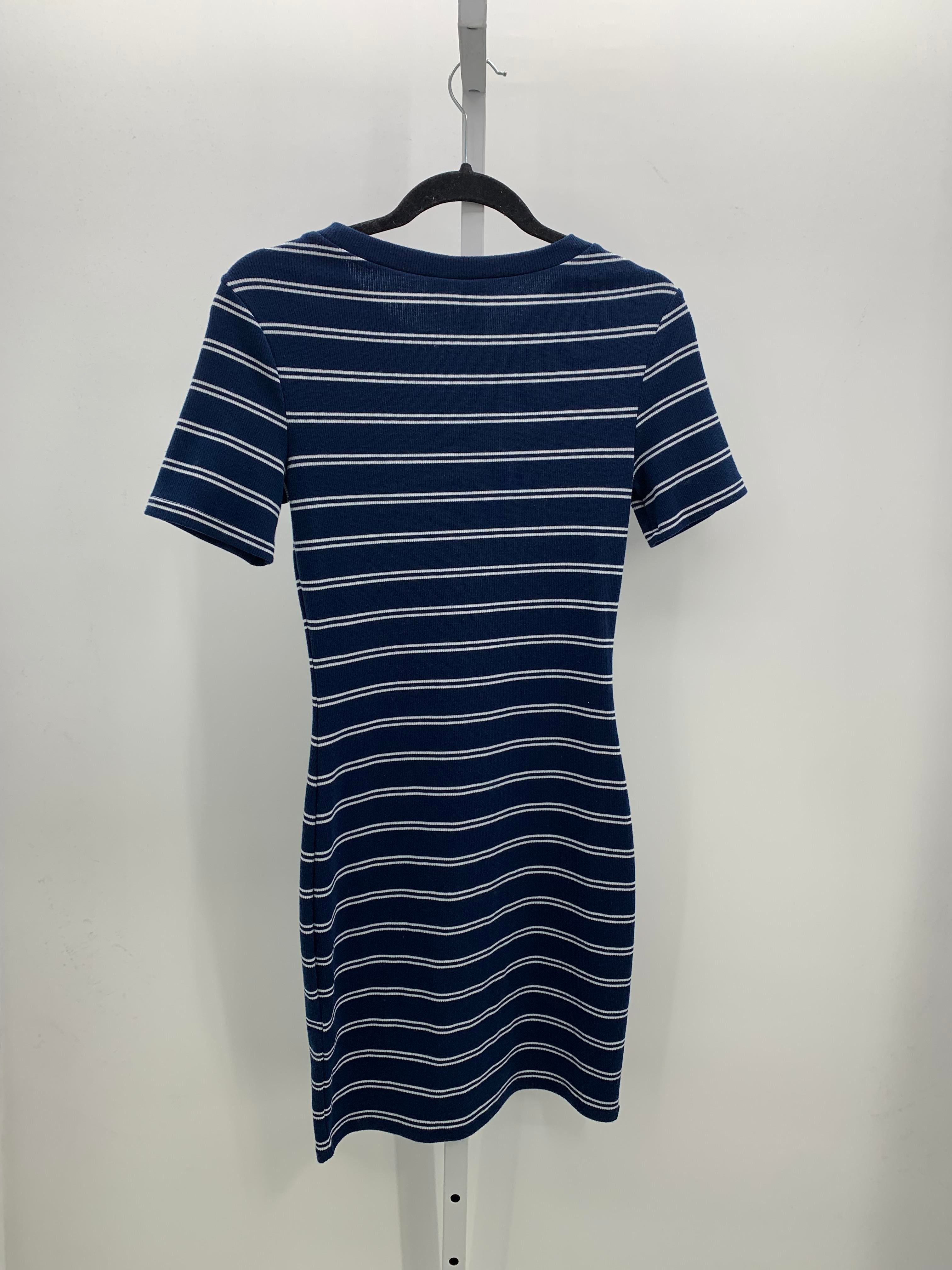 Divided Size 8 Juniors Short Sleeve Dress