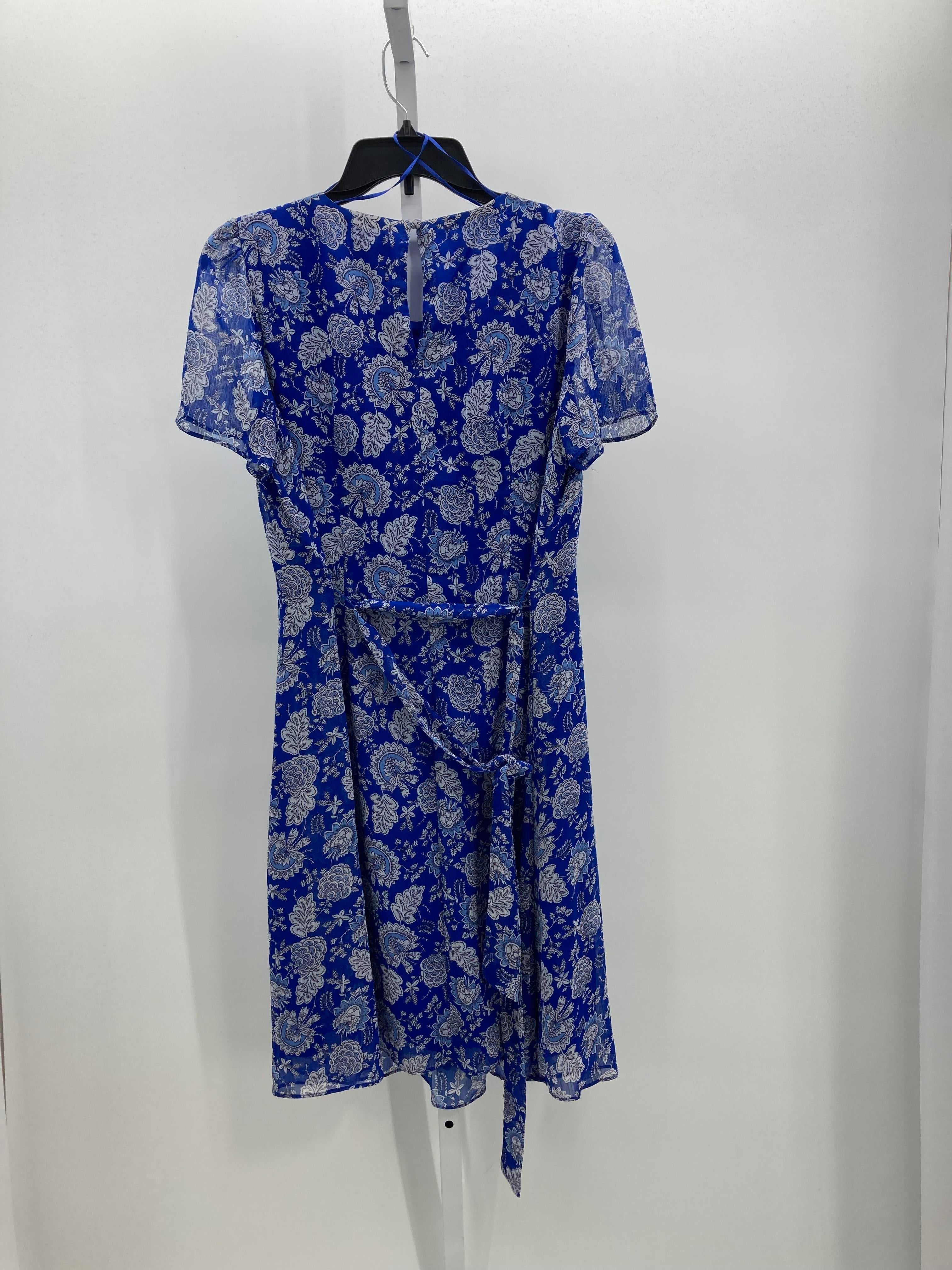 Size Medium Misses Short Sleeve Dress