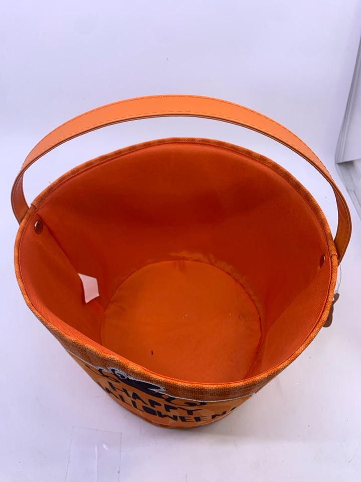 HAPPY HALLOWEEN ORANGE STRIPPED CANDY BASKET W/ HANDLE.