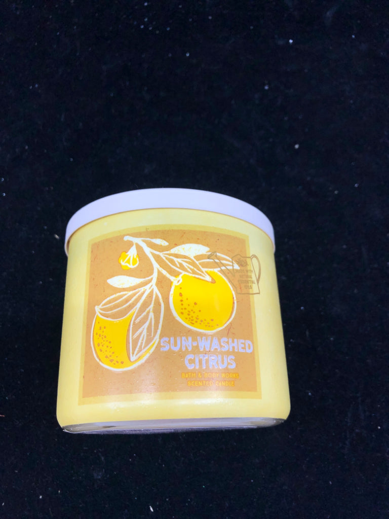 SUNWASHED CITRUS CANDLE.