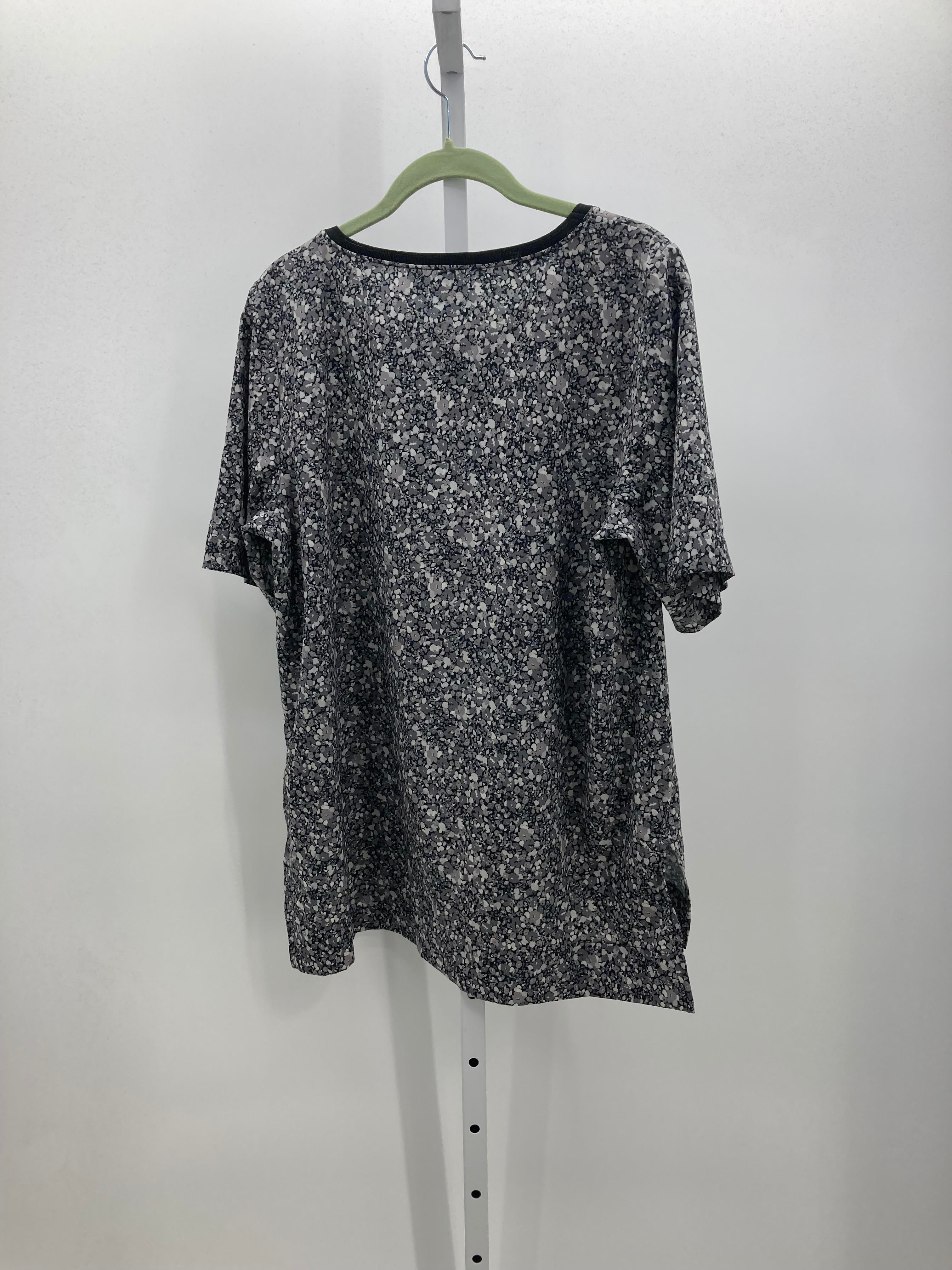 Lands End Size Medium Misses Short Sleeve Shirt