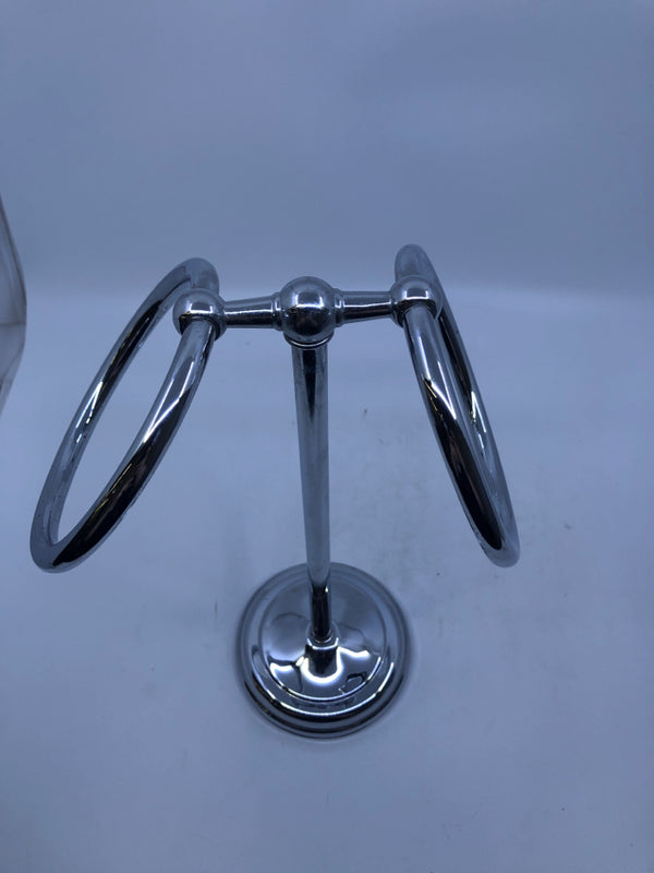 SILVER 2 RING TOWEL HOLDER.