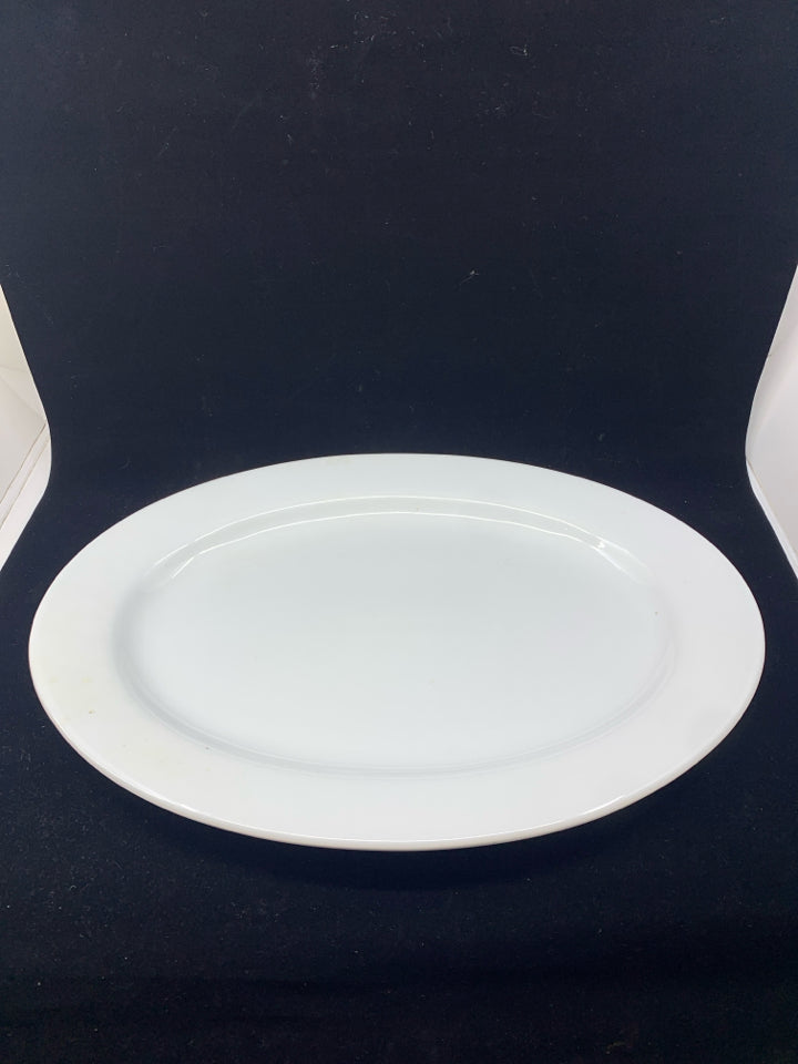 OVAL SERVING PLATTER.