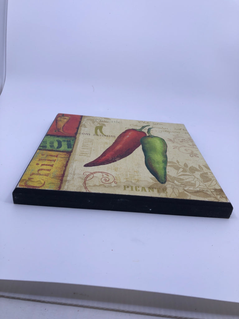 CHILI PEPPERS WOOD WALL HANGING.