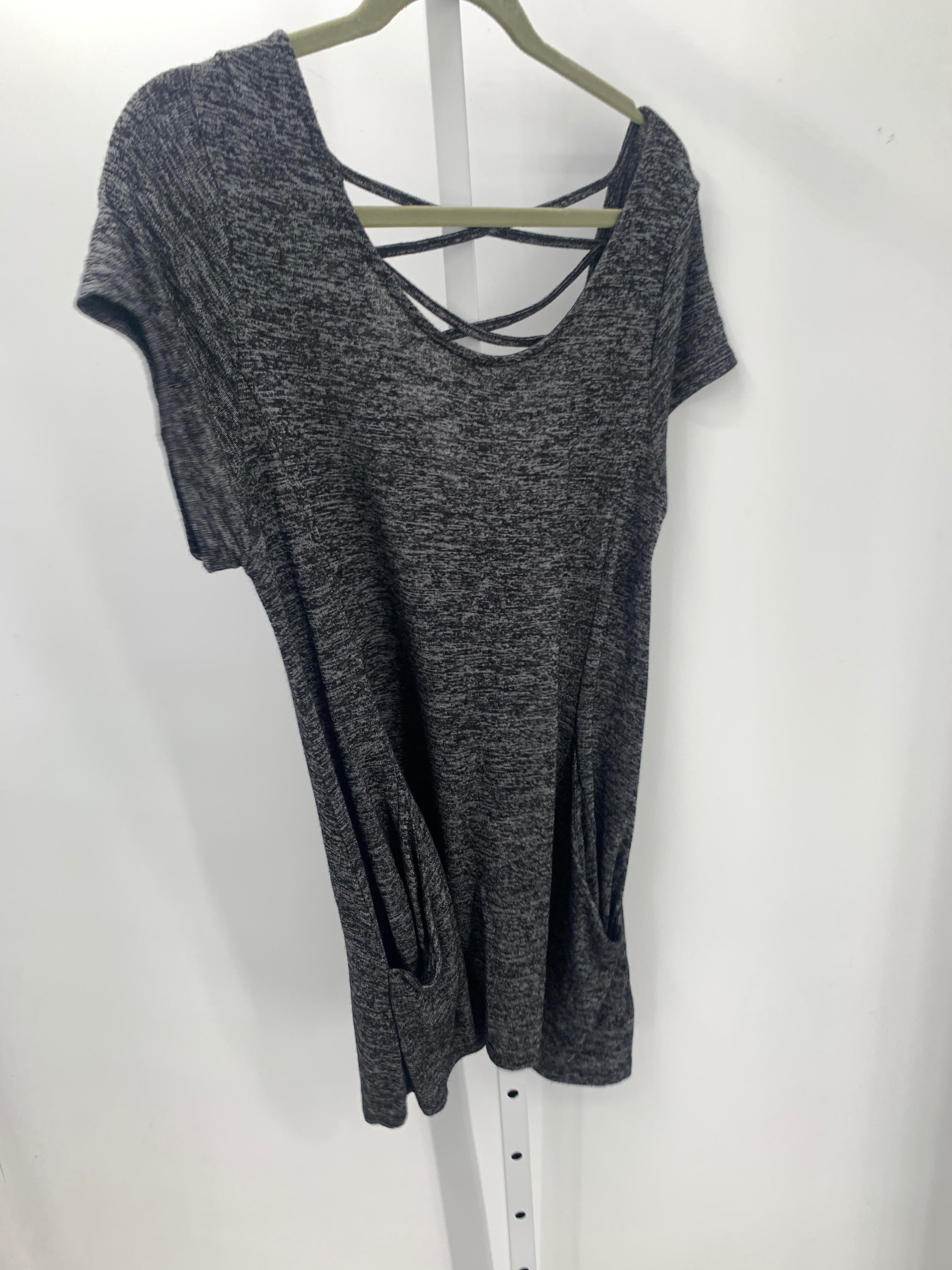 Maurices Size Extra Large Misses Short Sleeve Shirt