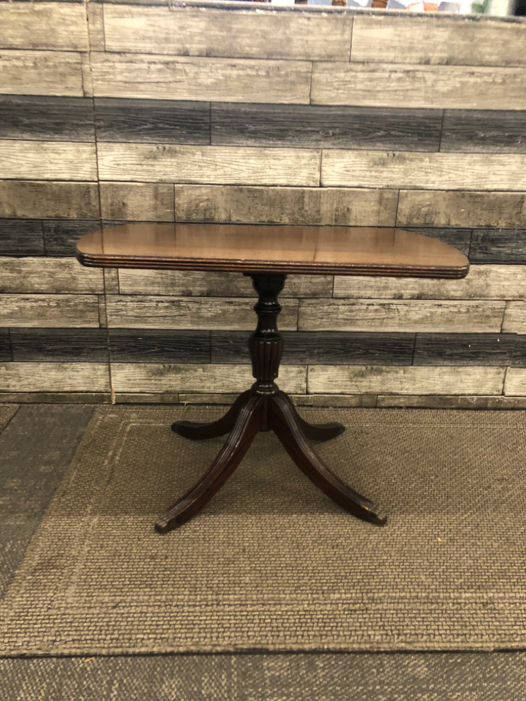 DRK BROWN END TABLE.