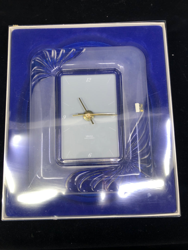 NIB MIKASA MYSTIQUE FROSTED CLOCK.