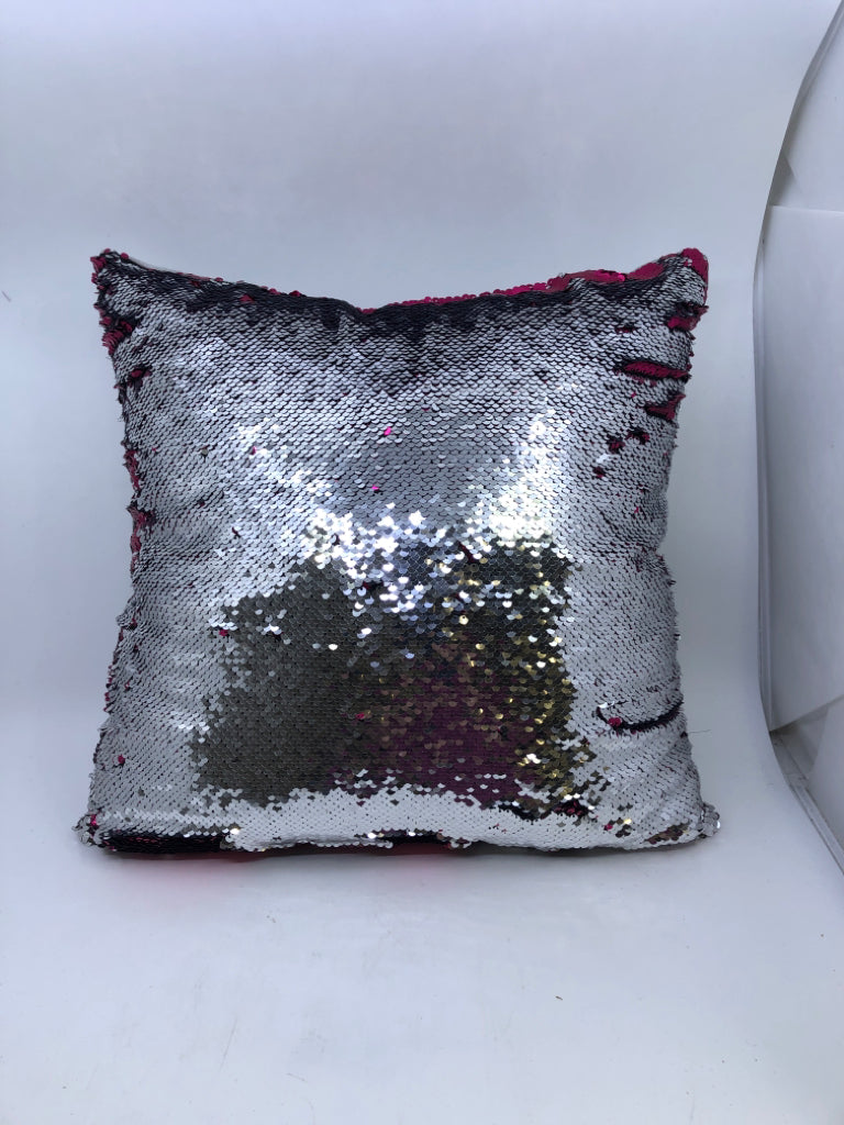RED SILVER SEQUINS PILLOW.