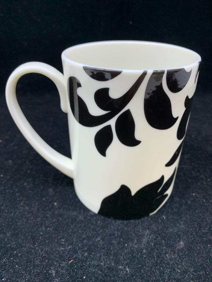 12PC WHITE/BLACK FLOWERS DINNER SVC FOR 4.