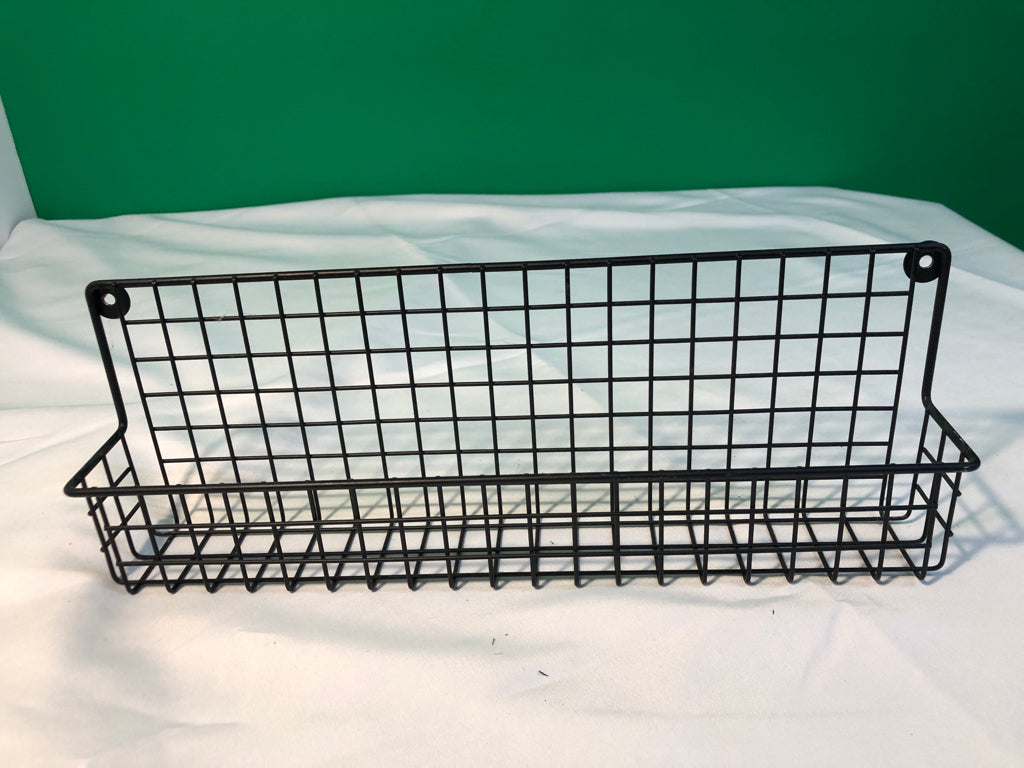 BLACK METAL WIRE SHELF.