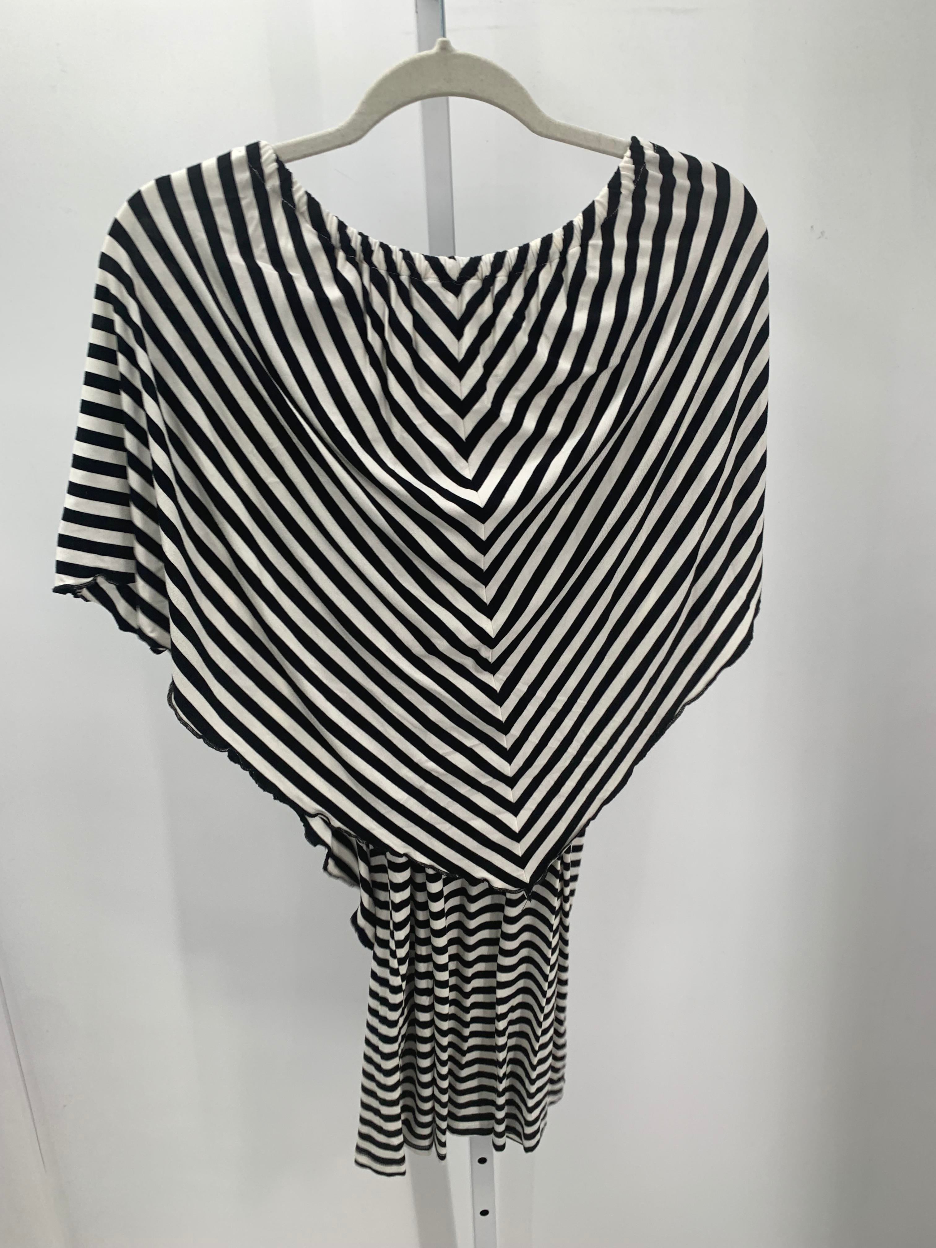 Size Medium Misses Short Sleeve Dress