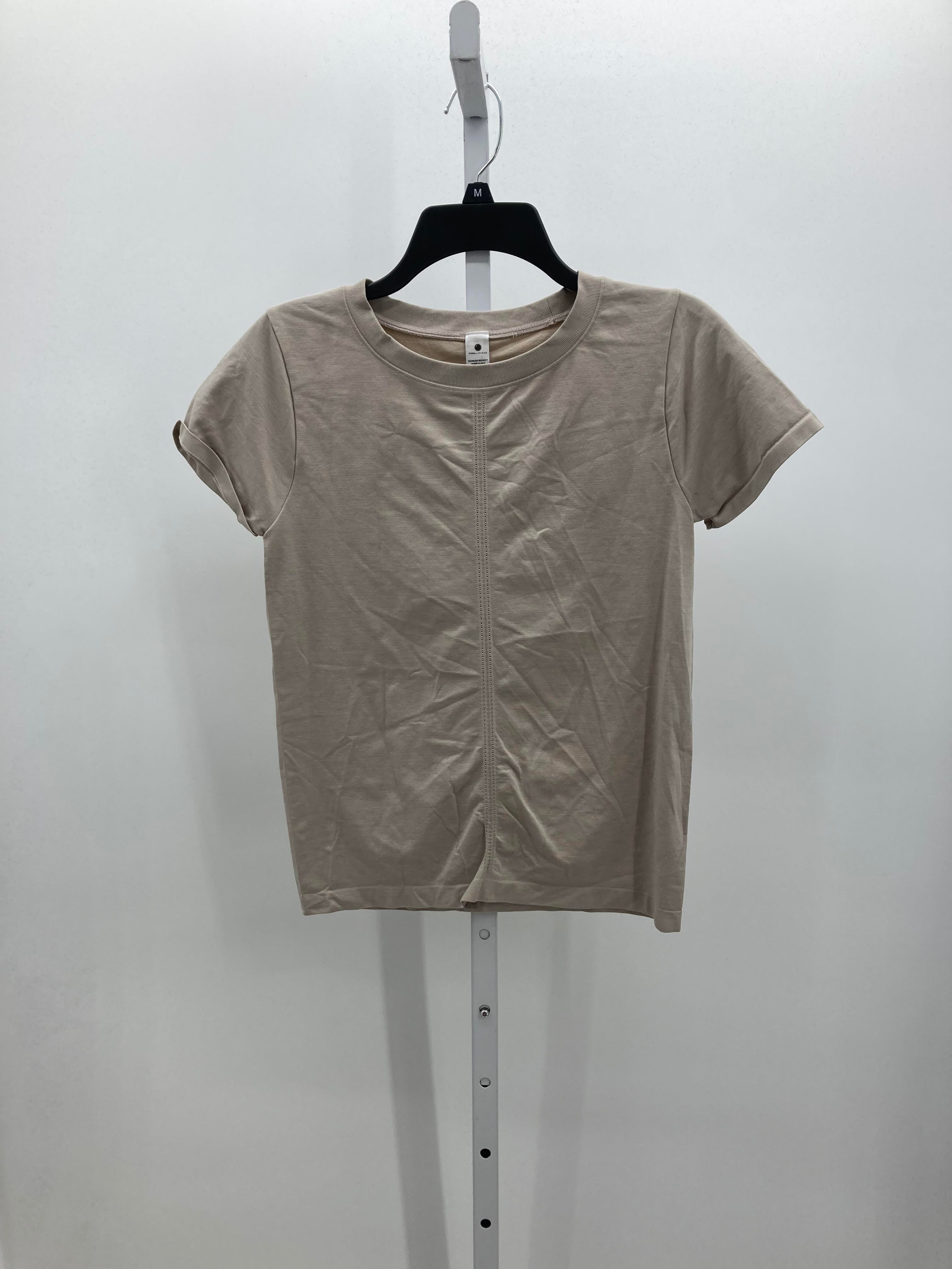 Yogalicious Size Medium Misses Short Sleeve Shirt