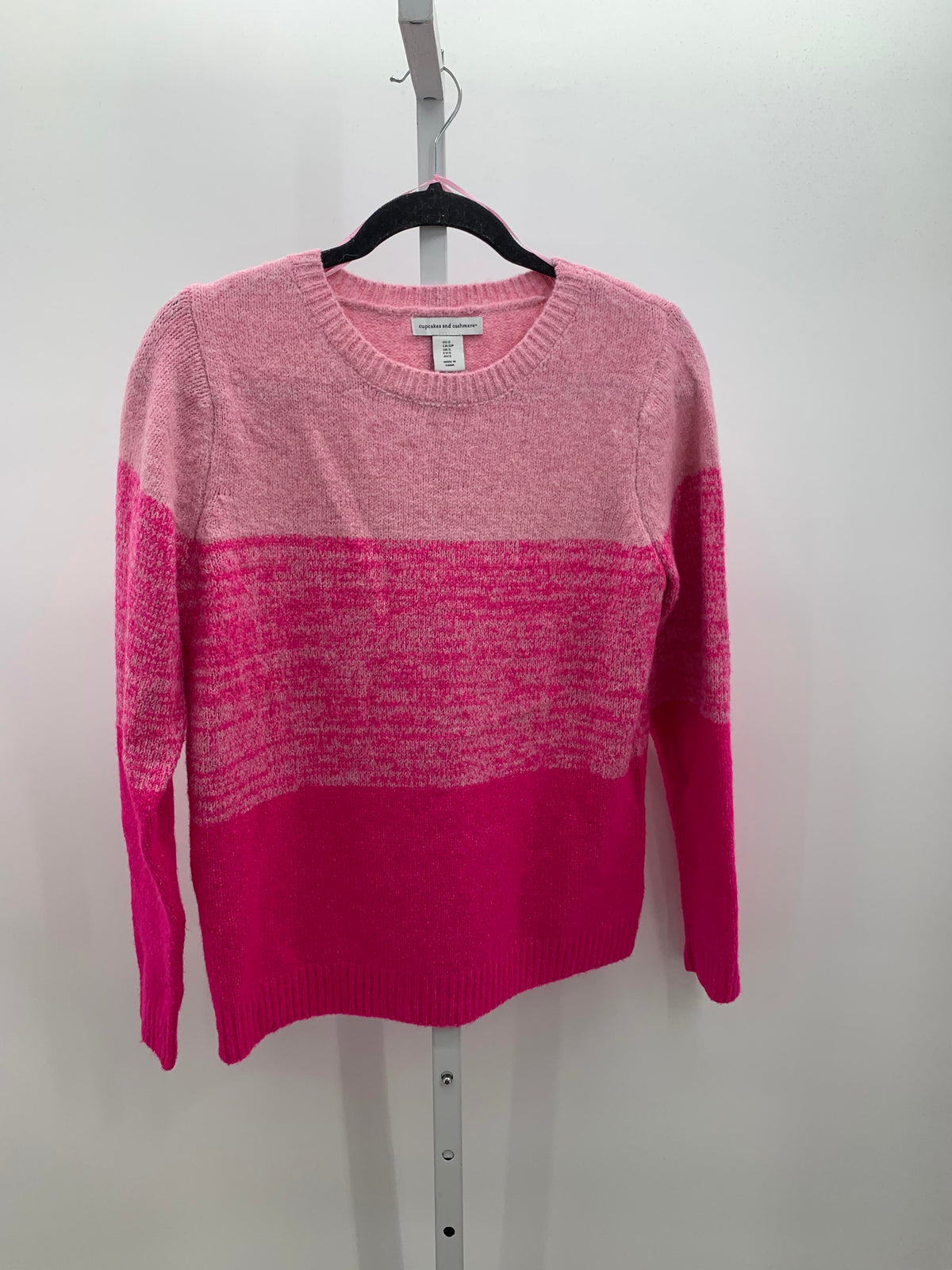 cupcakes & cashmere Size Small Juniors Long Sleeve Sweater