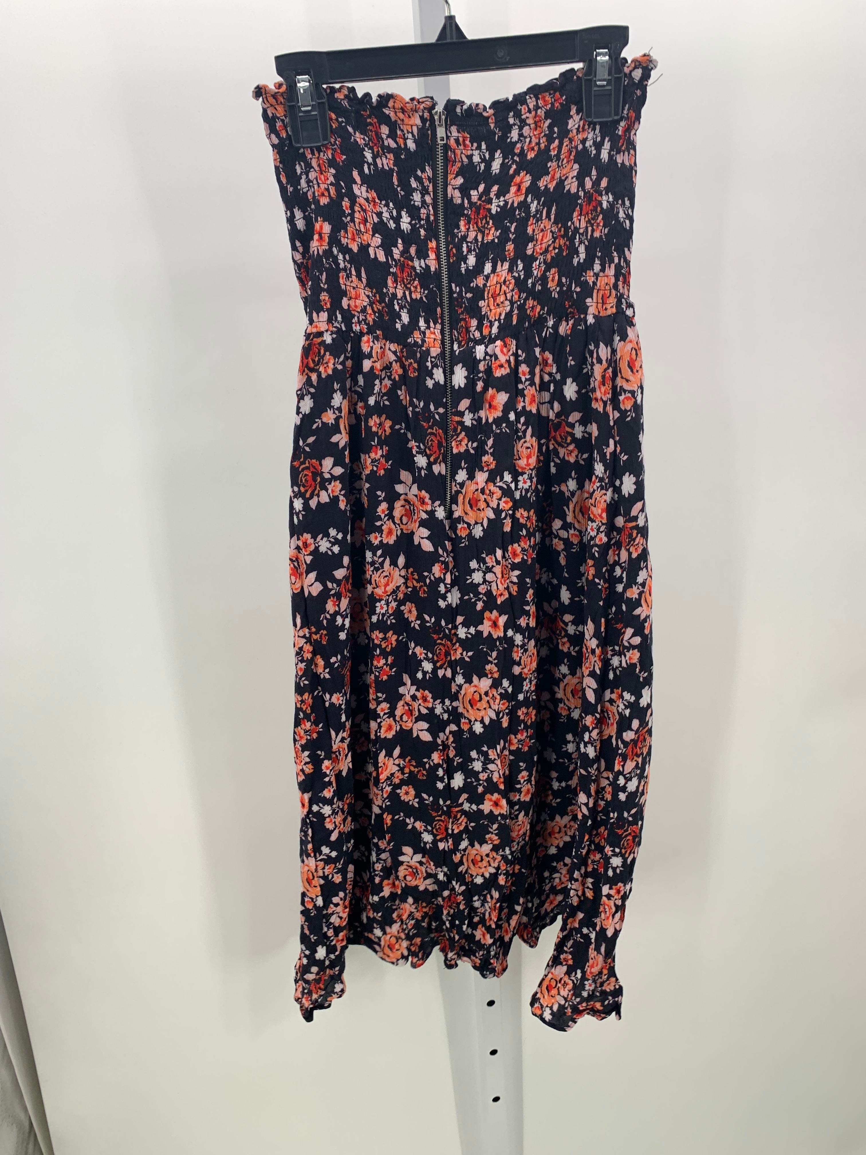 Kendall & Kylie Size Medium Juniors Skirt