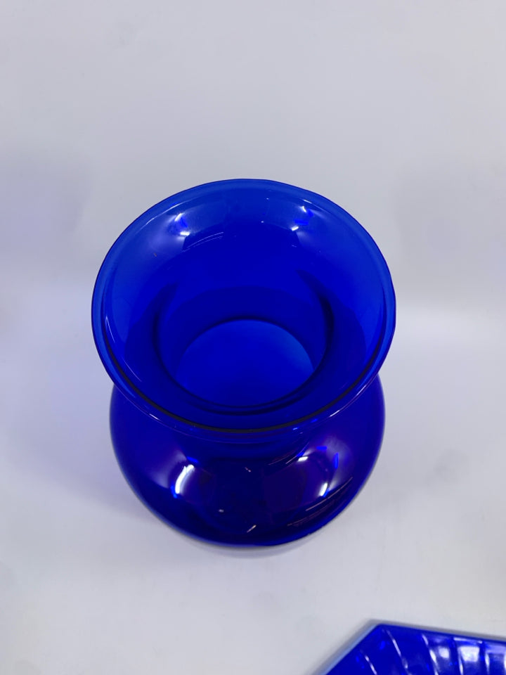 COBALT BLUE GLASS VASE W/THICK NECK.