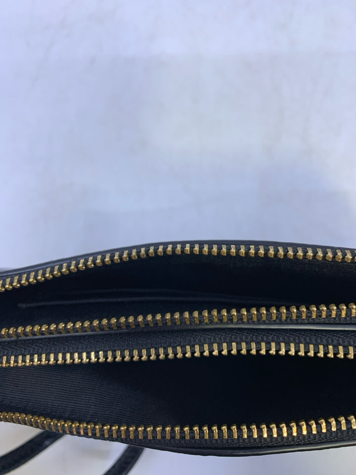 Coach Double Corner Zip Wristlet