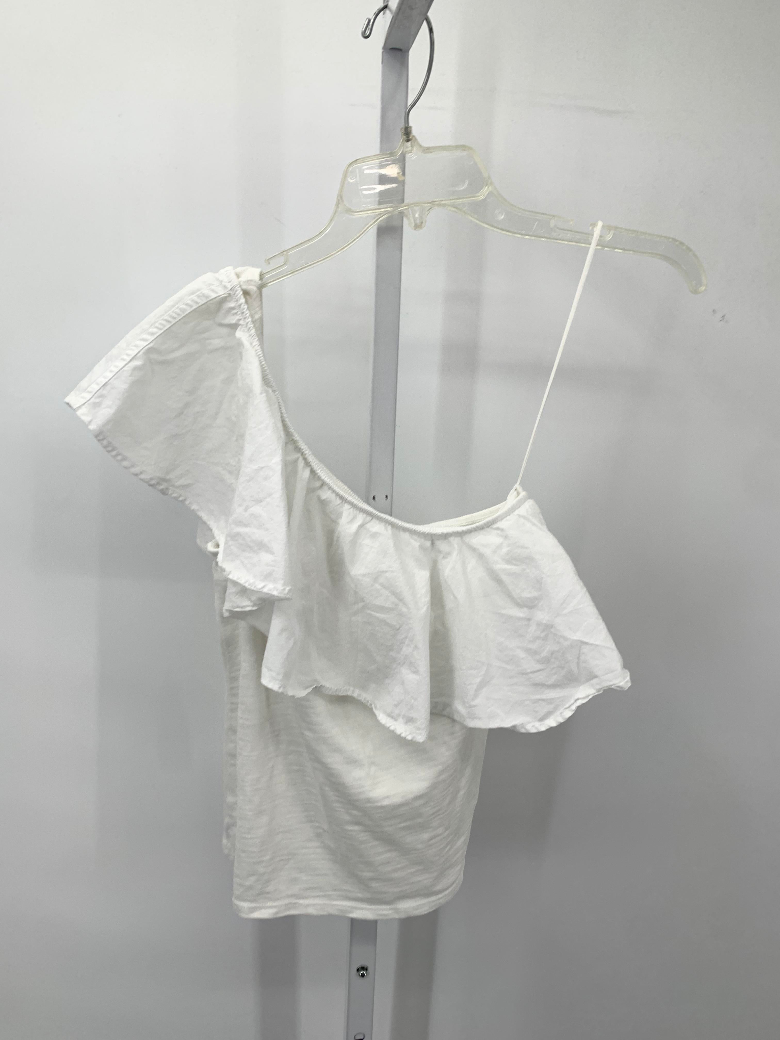 Size Small Juniors Sleeveless Shirt