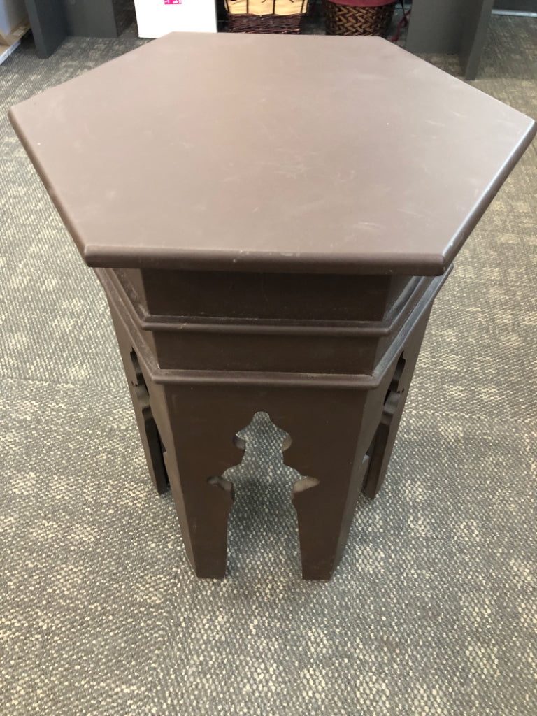 BROWN MOROCCAN STYLE END TABLE.