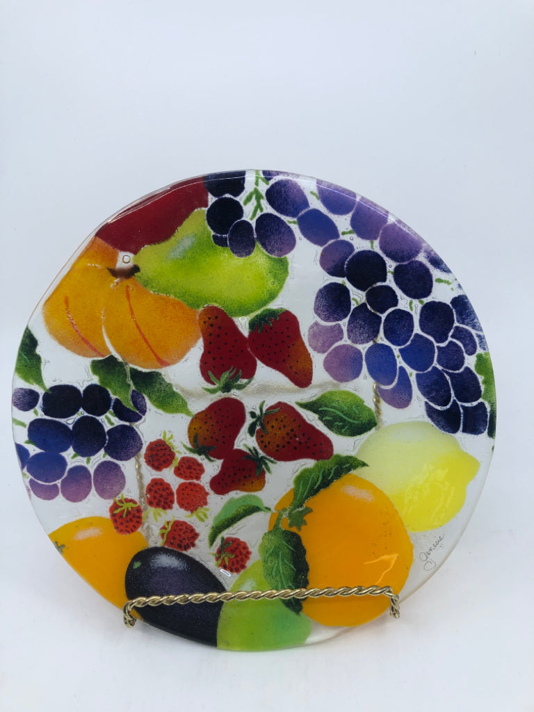 FUSED FLASS FRUIT DISH.