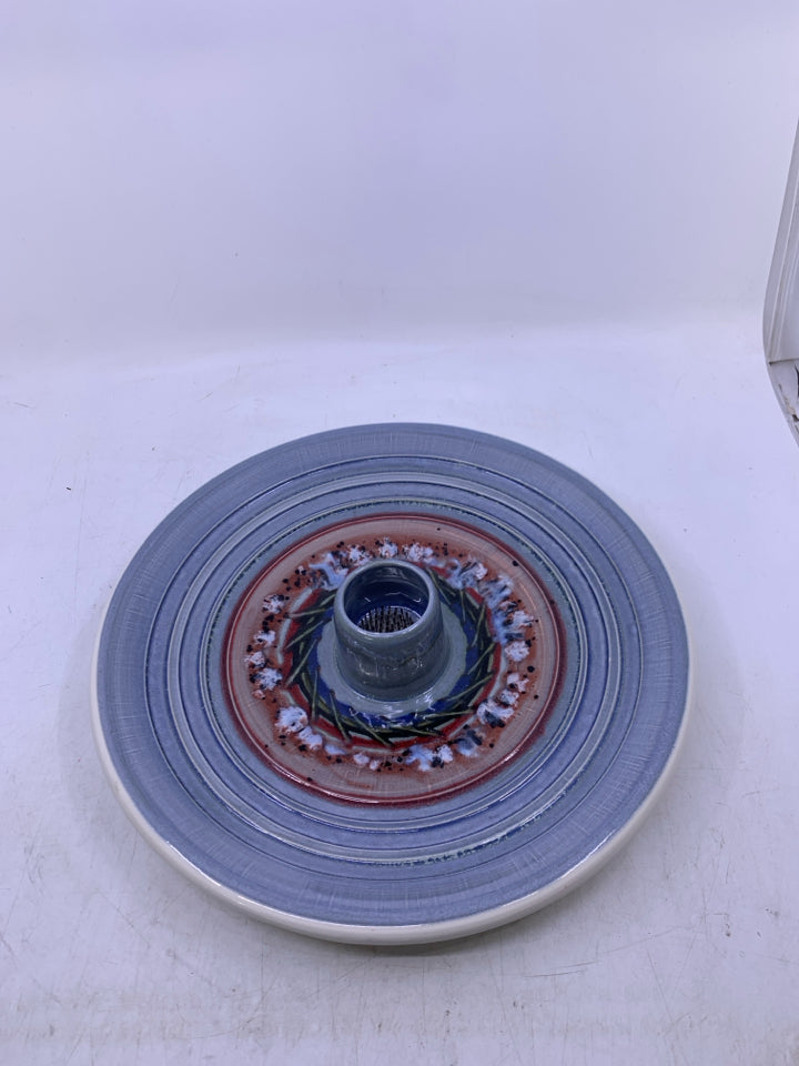 LARGE BLUE W/ RED DETAILS FLOWER FROG VASE.