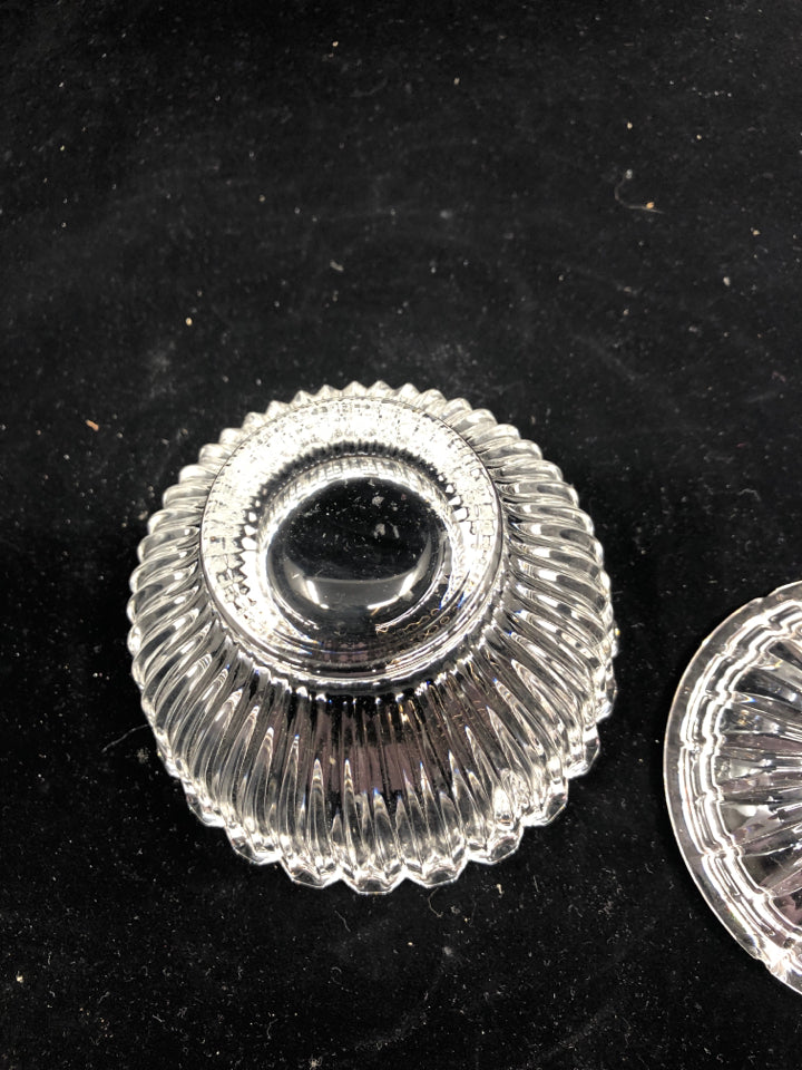 COVERED GLASS CANDY DISH RIBBED DESIGN.