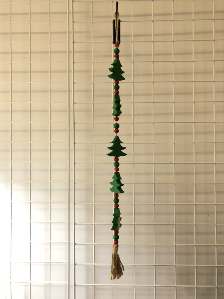 CHRISTMAS TREE DECOR GARLAND.