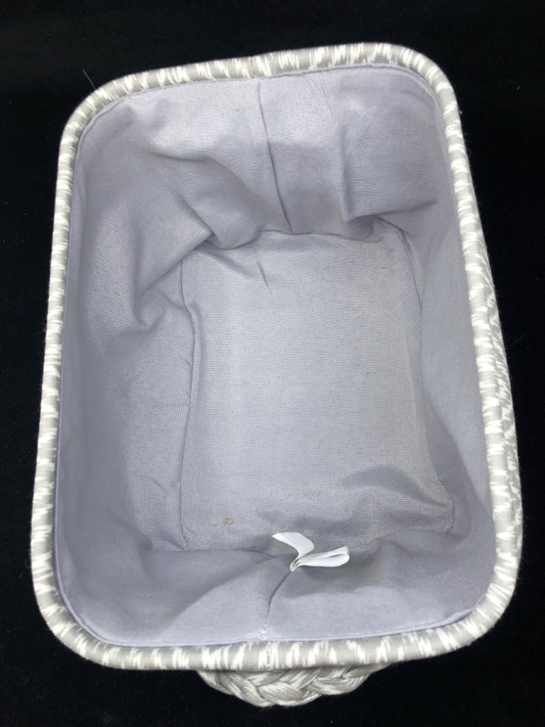 RECTANGLE GRAY/WHITE PATTERN CLOTH ORGANIZER W/ HANDLES.