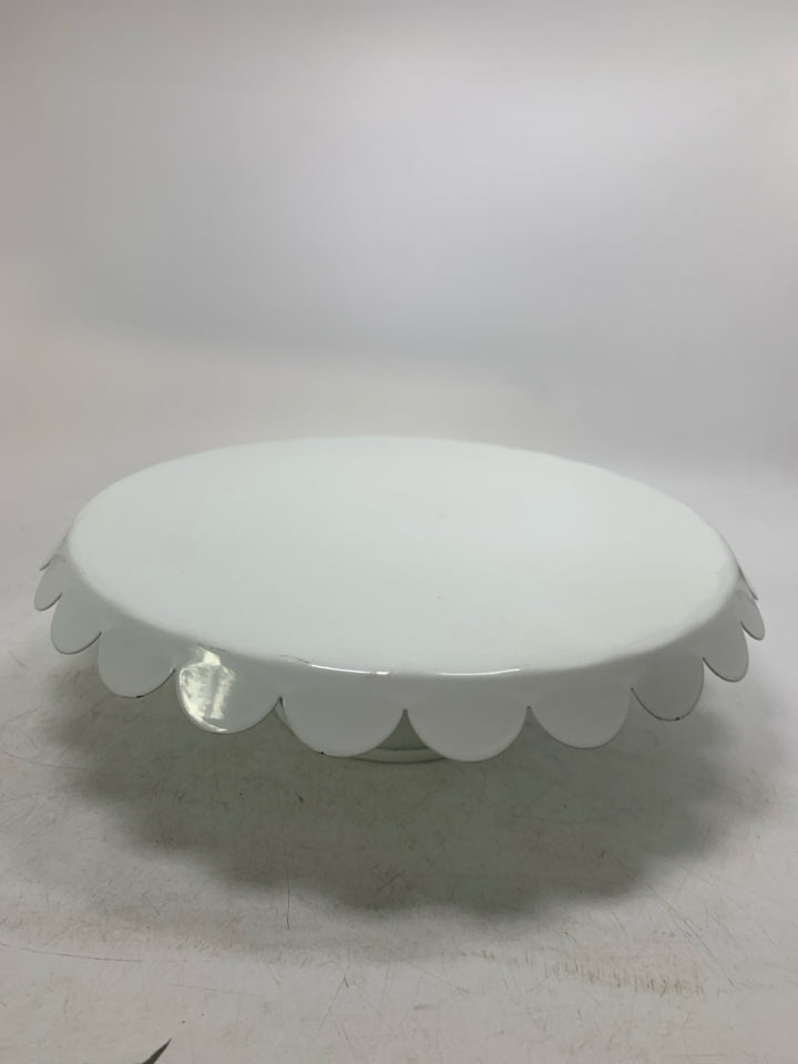 SHORT METAL CAKE STAND W/ SCALLOP EDGE.