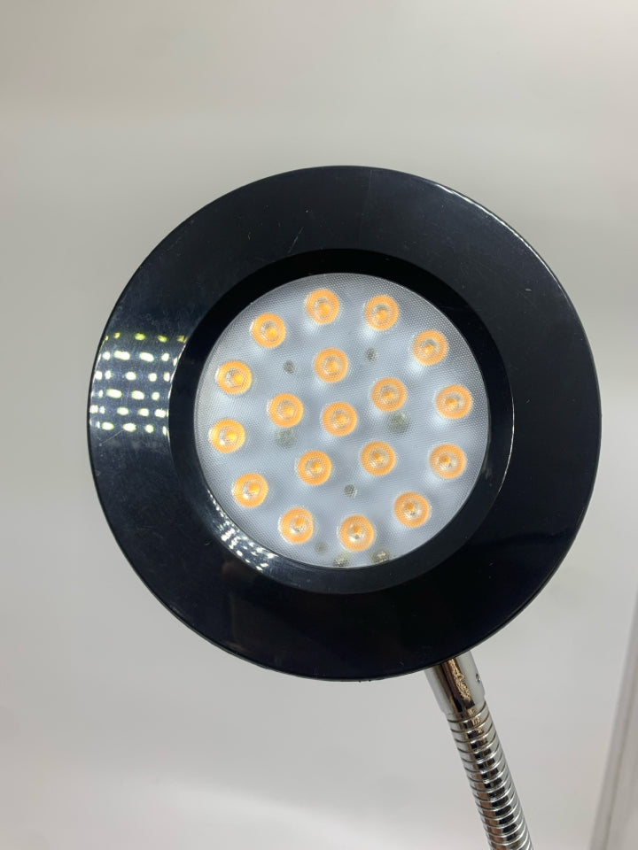 ADJUSTABLE BLACK & METAL DESK LAMP.