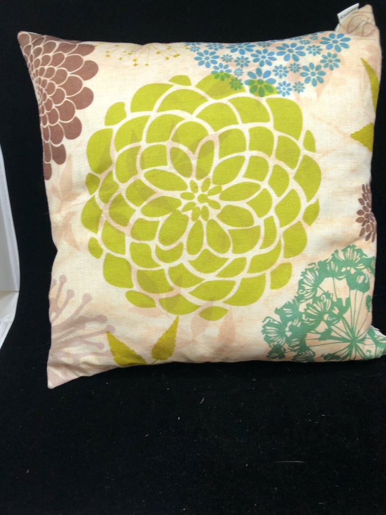 FLORAL/COLORFUL PILLOW.