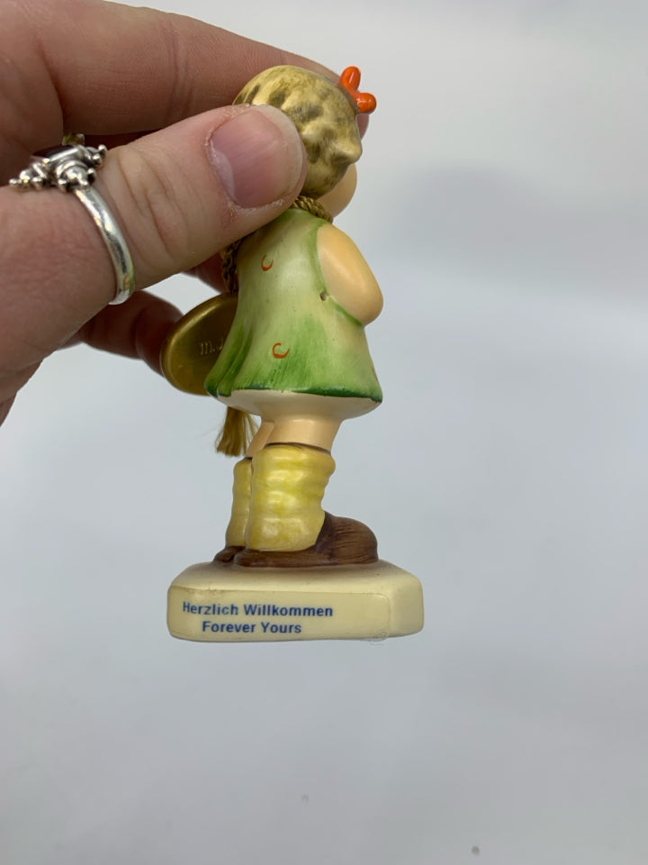 VTG FOREVER YOURS #793 HUMMEL CLUB EDITION.