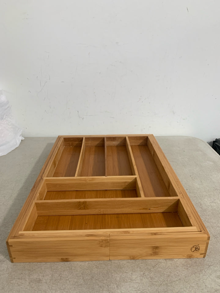 EXPANDABLE TOTALLY BAMBOO DRAWER ORGANIZER SILVERWARE.