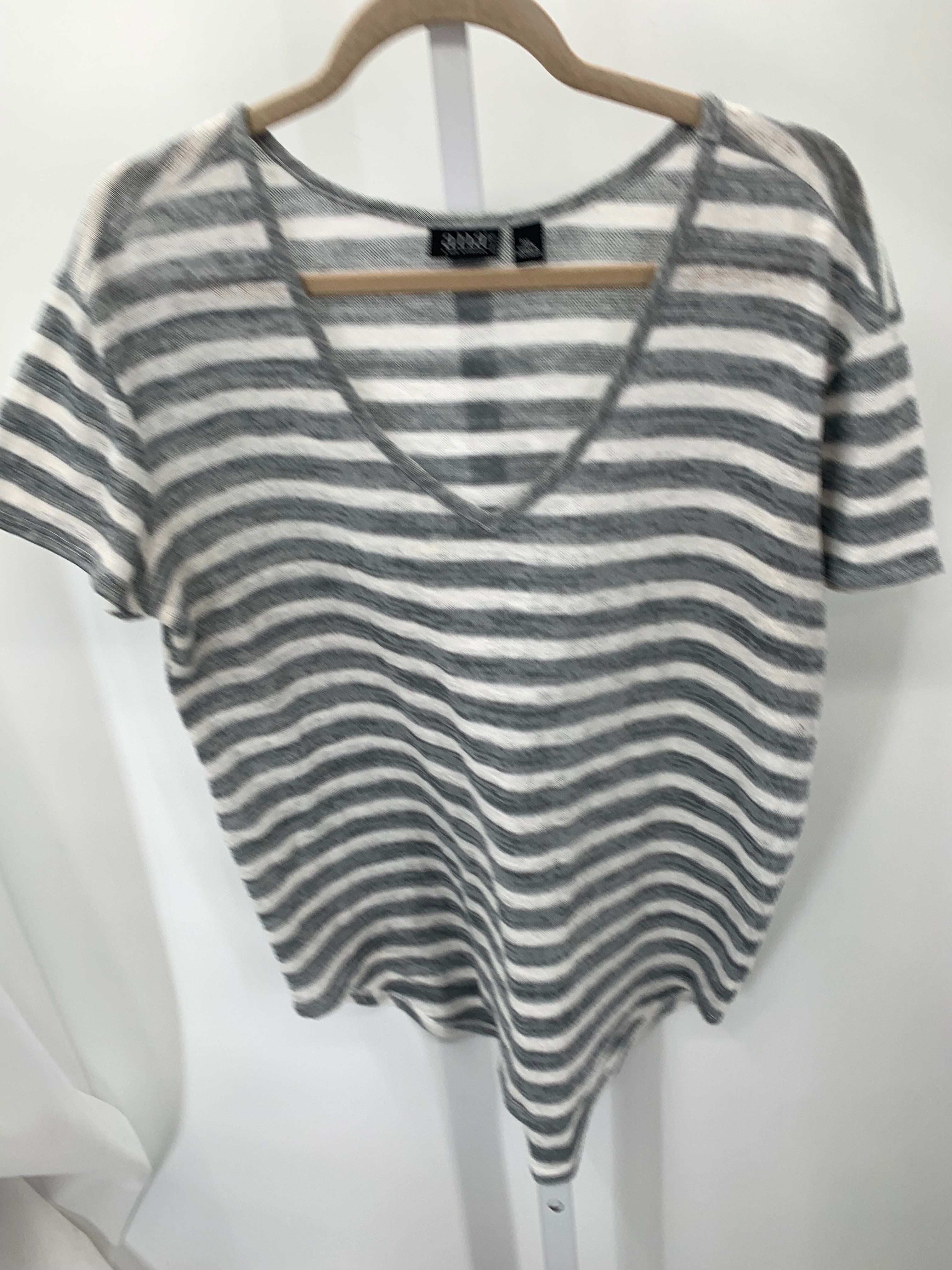 A.N.A. Size X Large Petite Petite Short Sleeve Shirt
