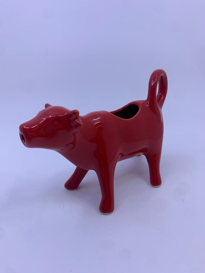 RED COW CREAMER.