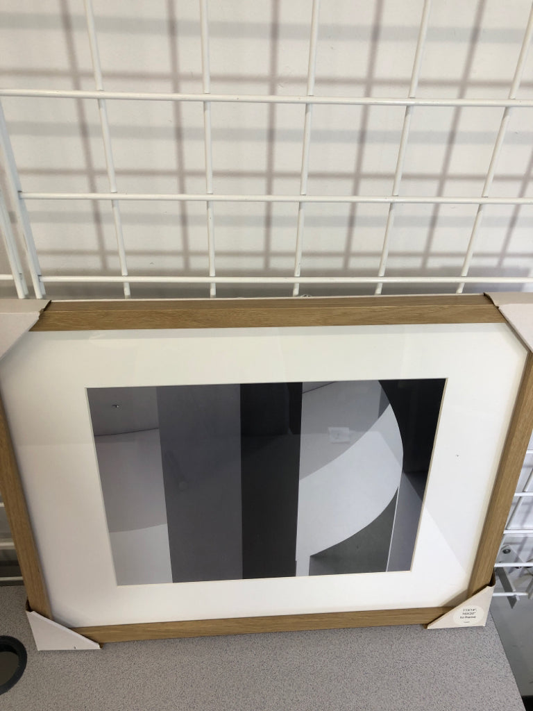 NWT FRAMED BLACK & WHITE PRINT.