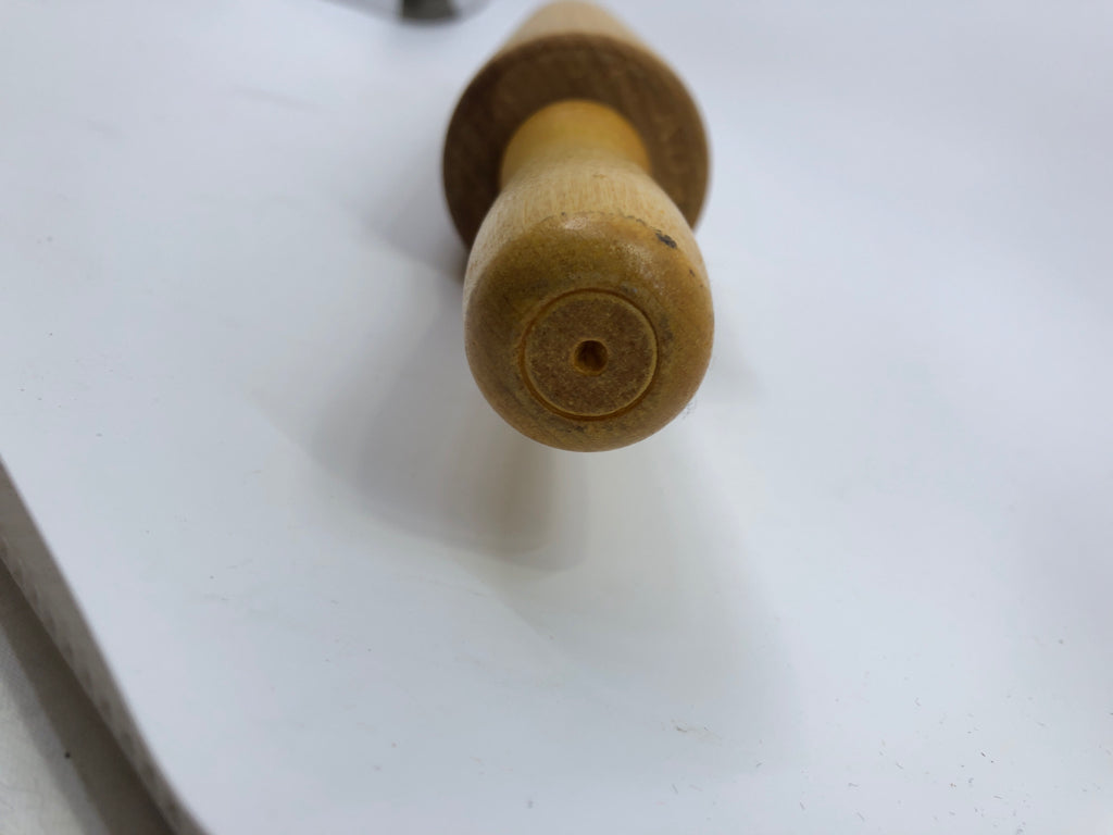 BLONDE WOOD ROLLING PIN.