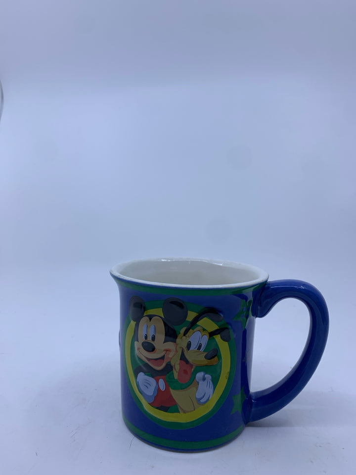 BLUE MICKEY AND PLUTO MUG.