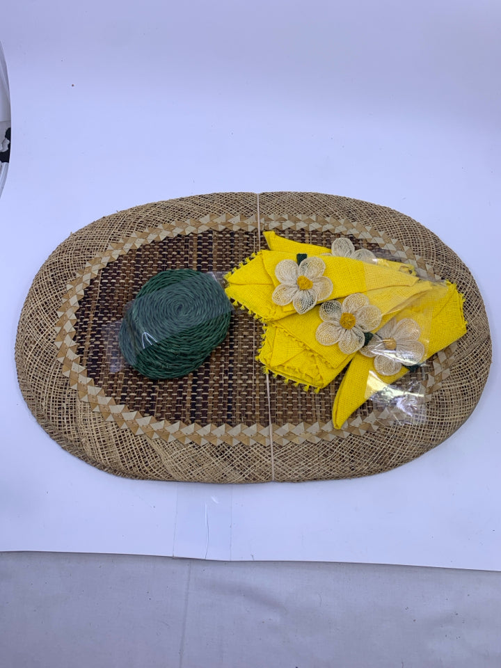 4 OVAL WOVEN PLACEMATS W/4 COASTERS, 4 YELLOW NAPKINS.