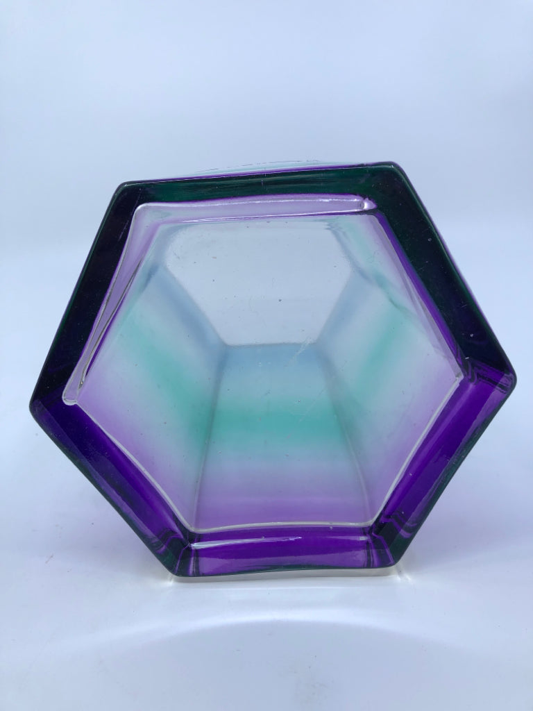 HEXAGON BLUE OMBRE VASE.