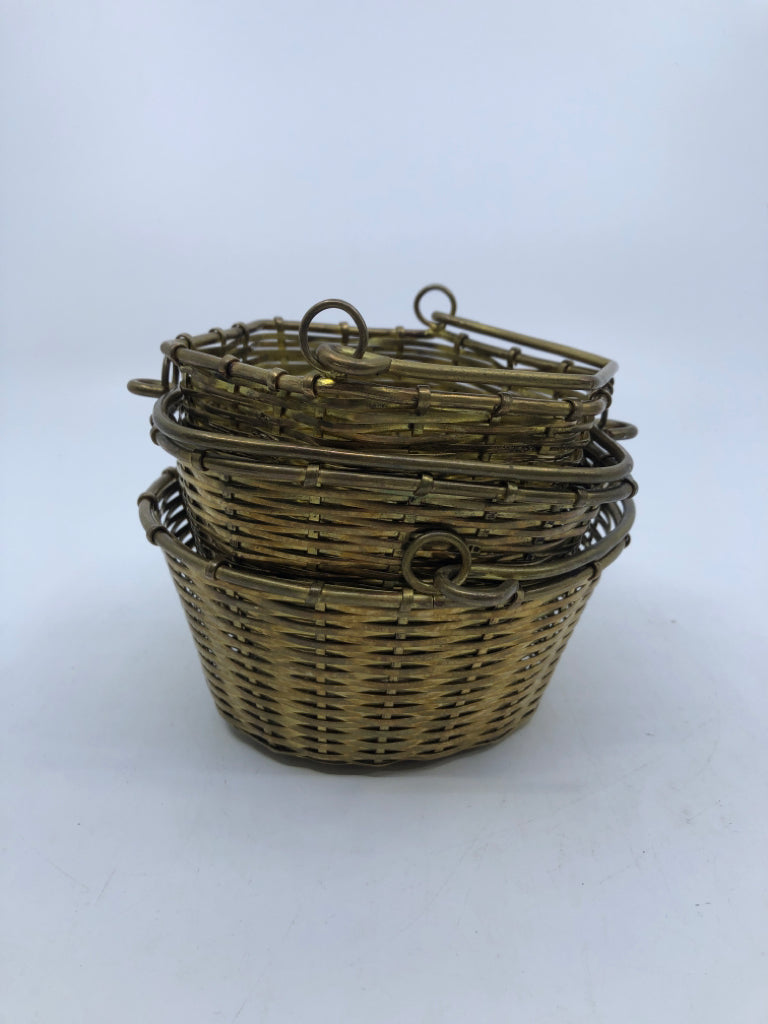 3 GOLD METAL BASKETS W/HANDLES.