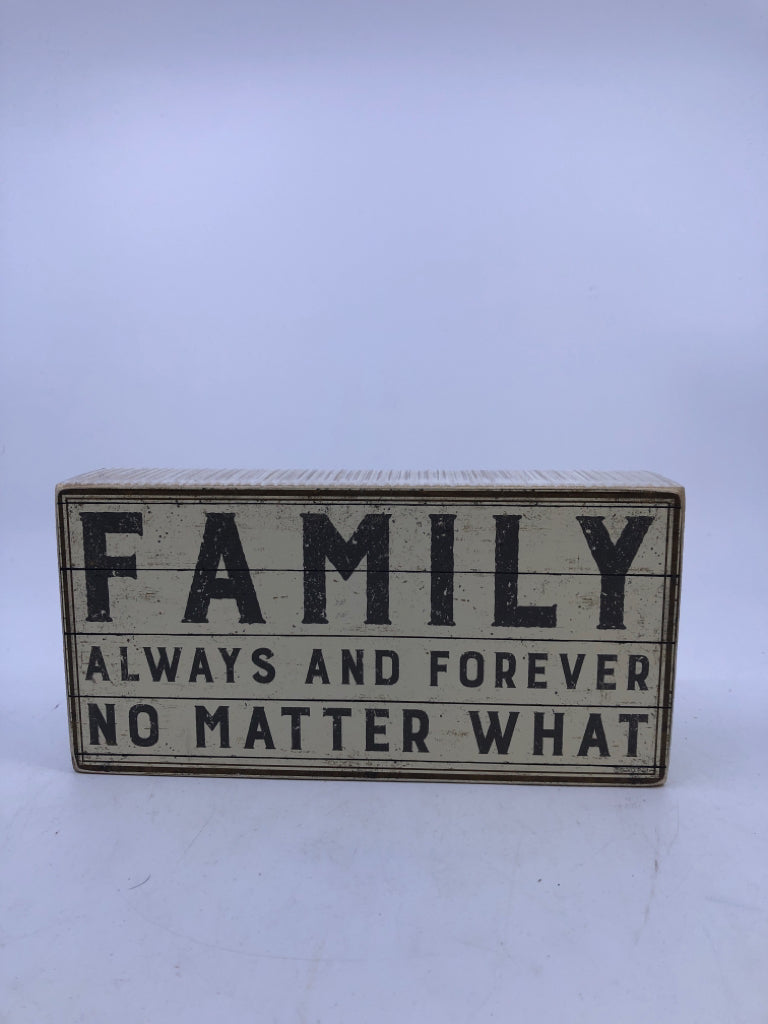 FAMILY CREAM BLOCK SIGN.