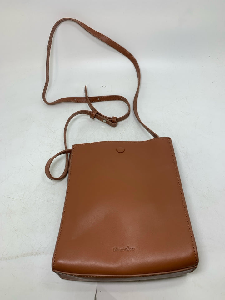 Steven Alan ‘Camden’ Leather Crossbody