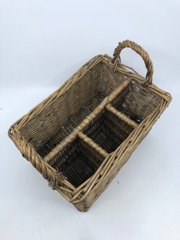 DIVIDED WICKER BASKET.