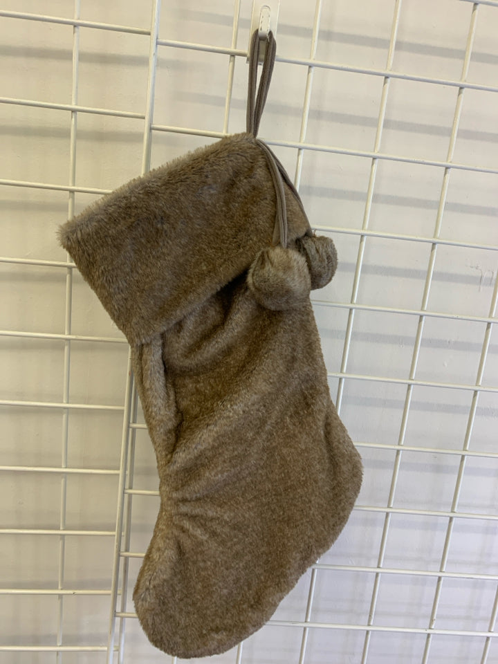 GREY BROWN STOCKING.