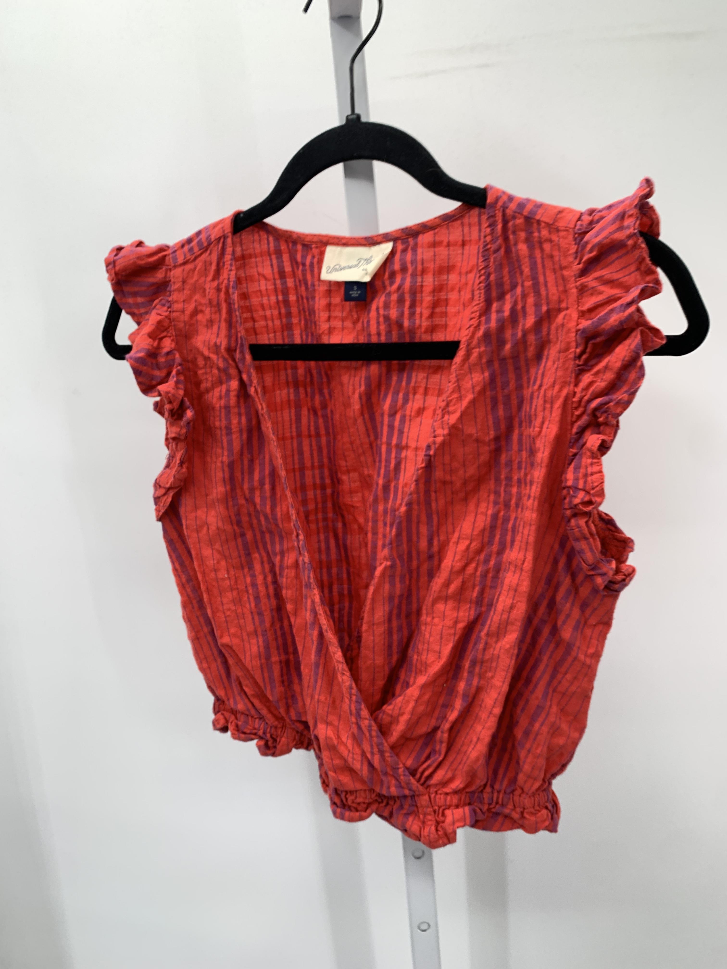 Universal Thread Size Small Misses Sleeveless Shirt