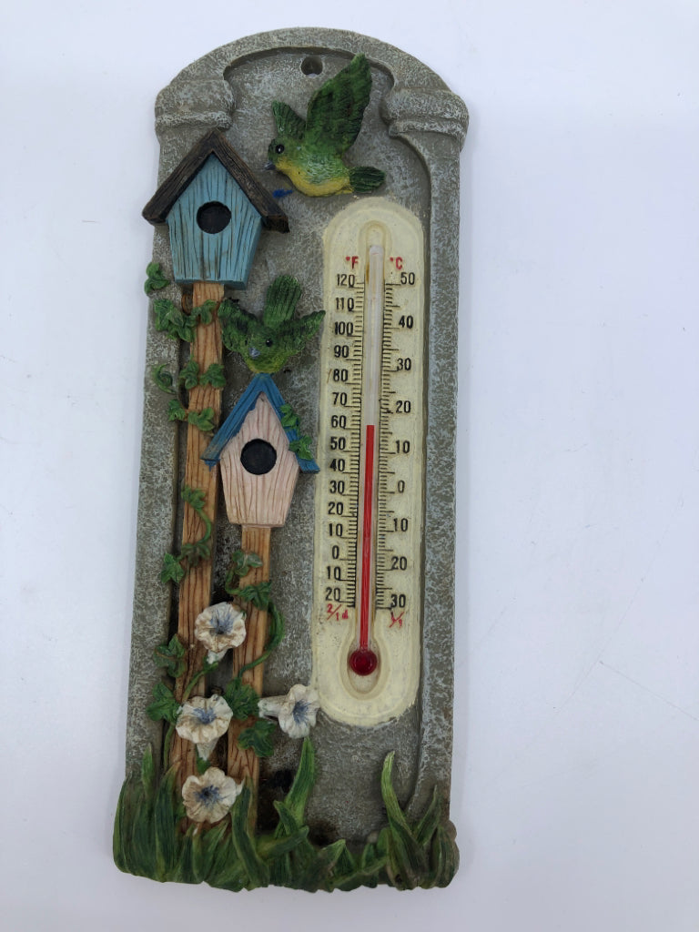 THERMOMETER PLAQUE W/ BIRDS +BIRD HOUSES.