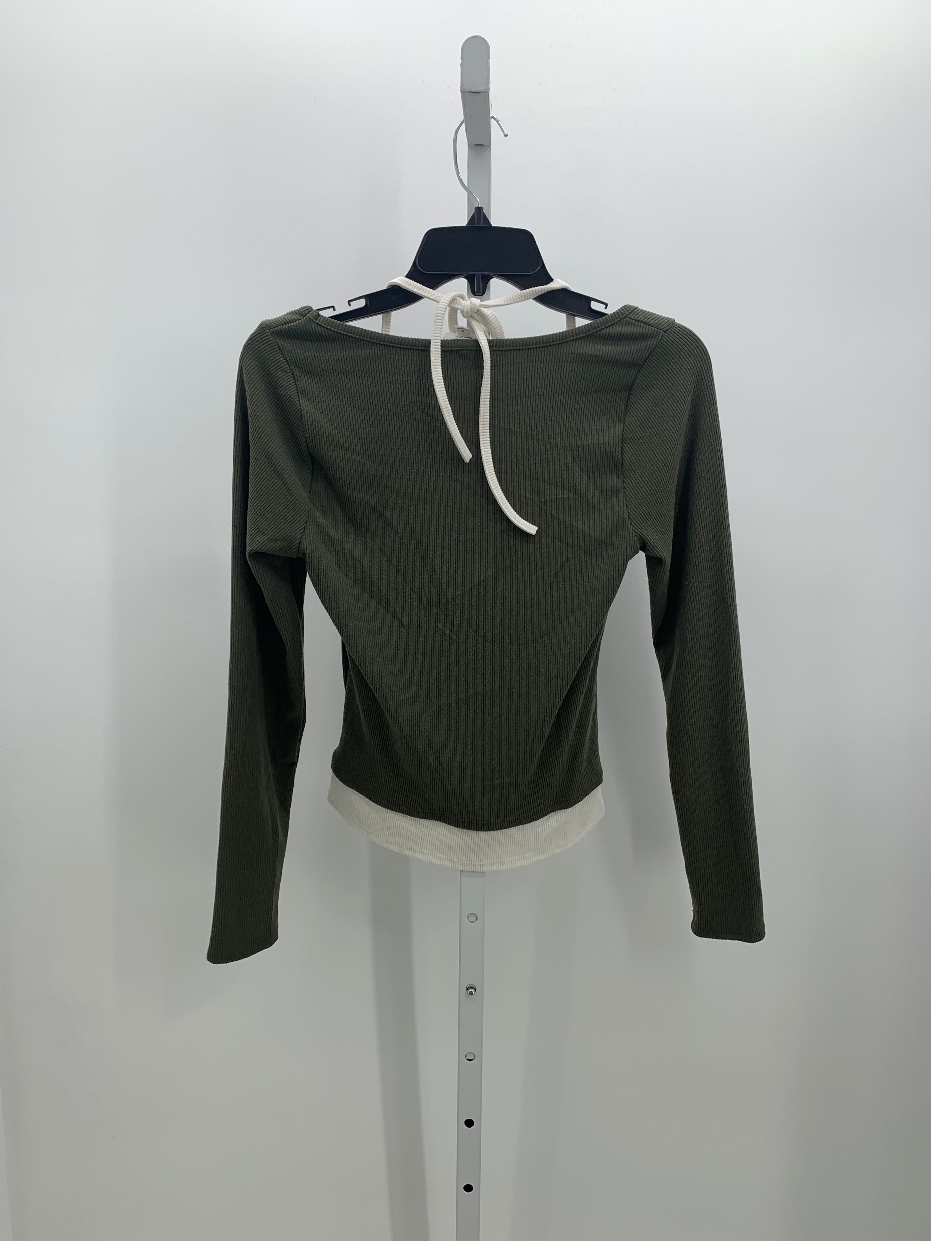 Size Medium Juniors Long Sleeve Shirt