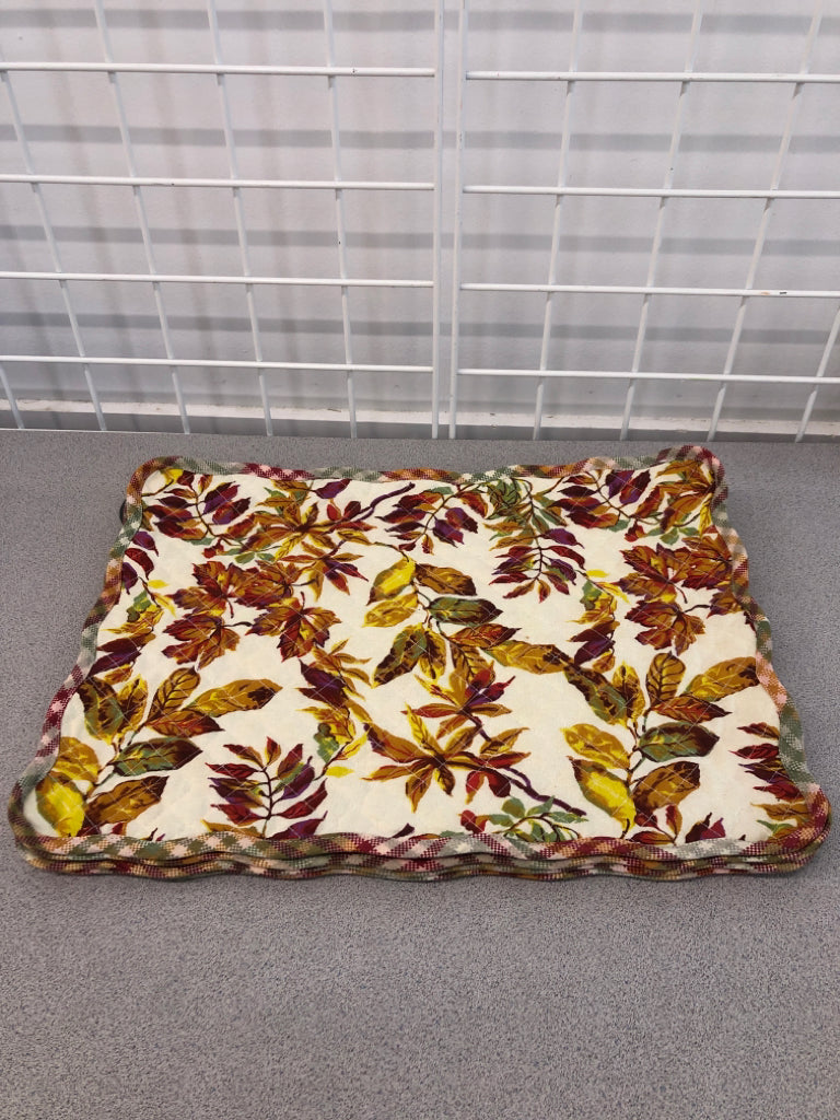 4 FALL LEAVES QUILTED PLACEMATS.